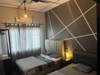 B&B Ipoh - Wi-Fi 100MB Free Ipoh Holiday Suite Taman Anda A5 - Bed and Breakfast Ipoh