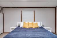 Modern Cozy Home 4 min Drive from Notre Dame - Bed and Breakfast South Bend