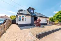 DRIFTWOOD by BOURNECOAST - An Exquisite Chalet Bungalow with a Sauna, BBQ Hut and Garden - HB6339 - Chambres d'hôtes Bournemouth