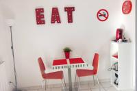 studio costieres climatisé parking gratuit lave linge loggia - Bed and Breakfast Nîmes