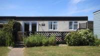 B&B Earnley - 20F Medmerry Park 2 Bedroom Chalet Near the Coast - Bed and Breakfast Earnley