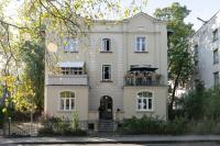 Sanhaus Apartments - RETRO - Apartament przy plaży z parkingiem - Chambres d'hôtes Sopot