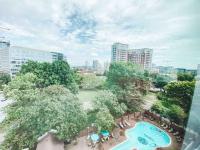 CONDO ON MUSIC ROW w PARKING, SLEEPS 6, POOL - Bed and Breakfast