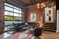 One-Of-A-Kind! Roll Up Garage Door-Pool, Speakeasy - B&B Nashville