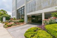 Home to the Stars on Music Row with Pool and Free Parking - Chambres d'hôtes Nashville