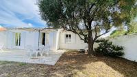 Villa individuelle de plain pied, à 300m du marché, et 500m de la plage, - Chambres d'hôtes Le Bois Plage