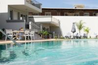 Superior family apartment w/pool dining area - B&B Stavroménos