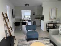 Shamrock Park, Legacy Trail and Manasota Key! - B&B