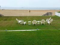 Shoreline Cottage - Oceanfront - North End VB - B&B Virginia Beach