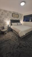 The bolt - B&B
