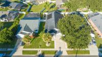 Magical 5-Bedroom Retreat w/ Pool, 3 Ensuite Bedrooms, Near Disney, and Internet! - Chambres d'hôtes Kissimmee