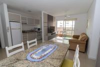 449 - Lindo Apartamento de 3 dormitórios á 100m da praia de Bombas - B&B