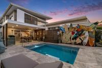 Byron Sunrise - 4 BR retreat with heated pool - Chambres d’hôtes Byron Bay