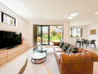 B&B Auckland - Wanna Live In The Brand New House? Check This Out! - Bed and Breakfast Auckland