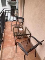 Large 3 bedroom family apartment close to the river - Chambres d’hôtes Prague