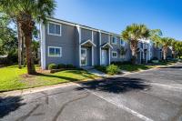 SOUTH BAY BY THE GULF- Private beach access, Community pool, Foosball - B&B Destin
