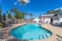 B&B Lantana - Beach House/KING BD/Hot Tub/Pool/Fire Pit/Gym/Golf - Bed and Breakfast Lantana