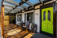 Inverloch' s Lime Green Door - Linen, Wifi, Pet Friendly - B&B Inverloch