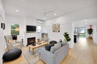 Two Daughters Cottage - Refined Country Living - B&B
