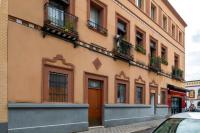 Apartamento familiar nuevo de diseño en la mejor zona de Triana, Parking included - Bed and Breakfast