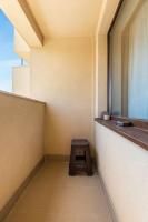 Comfy Apartment with Private Parking - Chambres d’hôtes