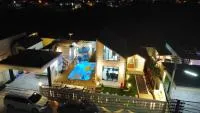 บ้านพักพูลวิลล่า love paradise ชะอำ - Chambres d'hôtes Ban Huai Suea