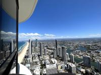 Views from Clouds New Skyhome in Luxury Resort - Chambres d’hôtes Gold Coast