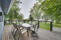 Lakefront Mount Vernon Home with Private Dock! - Ferienwohnung Mount Vernon