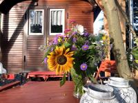 Historischer Zirkuswagen mit Terrasse und Blick ins Grüne - B&B Witzenhausen