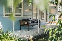 The Blue Beach House - Pet Friendly Coastal Escape in Mollymook - Ferienwohnung Mollymook