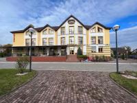 B&B Novovolynsk - Бобри плюс - Bed and Breakfast Novovolynsk