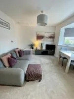 Compact Modern Apartment Single Person or Couple Only - Chambres d'hôtes Bangor