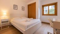 B&B Oeiras - 3 Bedroom Oeiras Wonder W/ Balcony by LovelyStay - Bed and Breakfast Oeiras