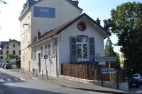 "Chalet Marie Louise" logement 3 étoiles dans une maison de ville à 400m du centre ville - B&B