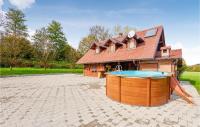 B&B Donja Stubica - Nice Home In Donja Stubica With Private Swimming Pool, Can Be Inside Or Outside - Bed and Breakfast Donja Stubica