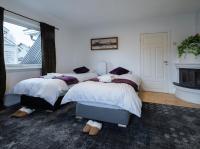 B&B Tromsø - Aurora Dream House Apartment with free parking - Bed and Breakfast Tromsø