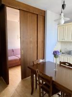 Apartamento de 1 dormitorio con balcón