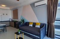 Stylish Urban Suite Penang - with infinite pool - B&B Jelutong