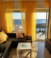 Apartman Rene, 150m from the sea, panorama view, Crikvenica, Dramalj, parking - B&B Dramalj