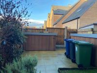Homely, Cosy & Contemporary 4 BDR house with Garden & Parking 5 mins drive to Addenbrookes & Papworth hospitals & Bio Medical campus - Chambres d'hôtes Cambridge