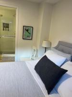 Kamer met Queensize Bed en Eigen Badkamer