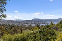 B&B Hobart - The View 2 bed unit with stunning Hobart outlook - Bed and Breakfast Hobart