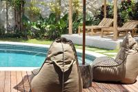 Villa Alamanda Livia Seminyak Design spacious 2bdr and private pool - Chambres d’hôtes Seminyak