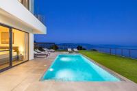 Villa Atrium with heated pool, sea view, jacuzzi, gym and sauna - B&B Albona