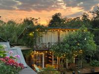 Camera Familiare con Vista Giardino