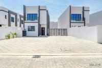 Exclusive Deal! Luxury 4BR Villa on Al Dana Island by Deluxe Holiday Homes - B&B