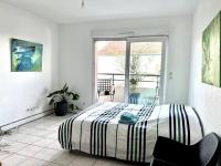 B&B Illzach - Bright and quiet apartment - free parking - Bed and Breakfast Illzach
