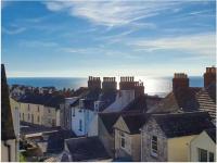 Dog Friendly, Cosy Coastal Cottage, Sea Views - B&B Portland