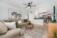 Lovely 2-Bdr w/Patio, Lake Park! - B&B