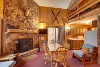 Outdoor Lovers Paradise Slopeside Cabin! - Chambres d’hôtes Iron River
